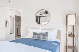 The Swedish Stay | Cozy Englewood Apartment