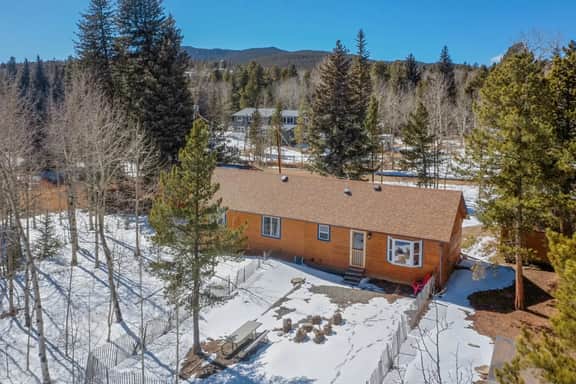 Bella's Place! Adorable cabin immaculate!