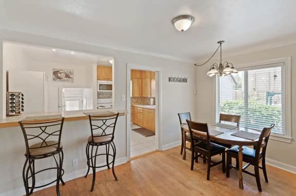 Golden Brewmaster House – Historic Stay