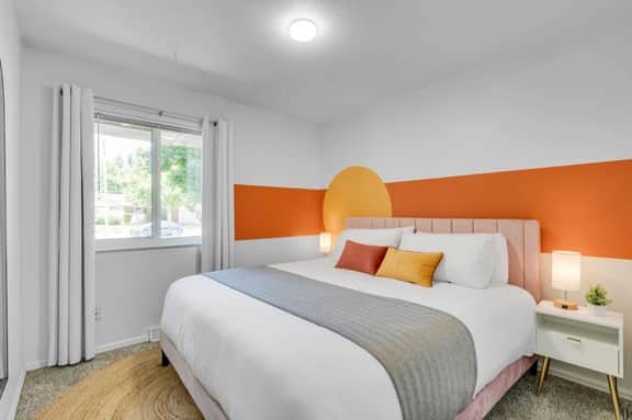The Denver ColorHaus – Vibrant Urban Stay
