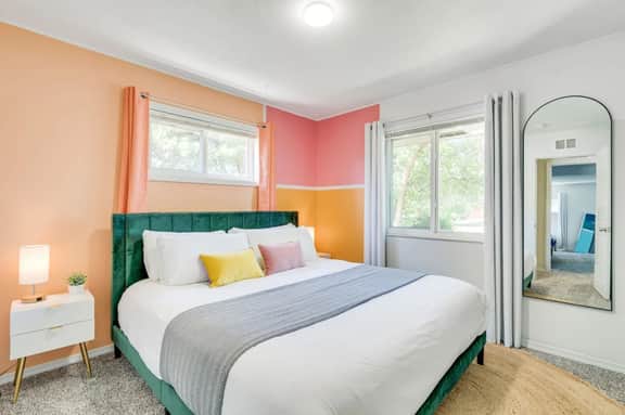 The Denver ColorHaus – Vibrant Urban Stay