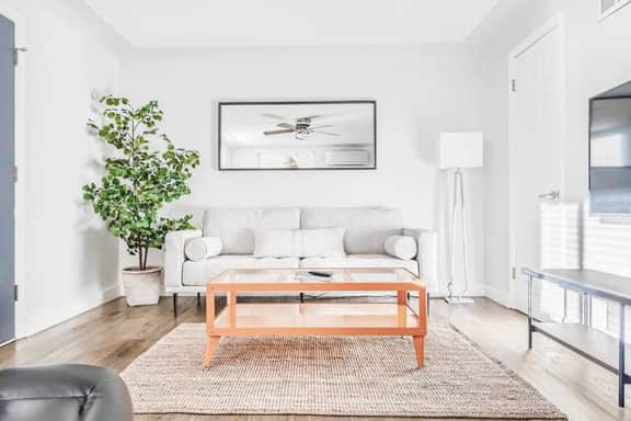 The Swedish Stay | Cozy Englewood Apartment