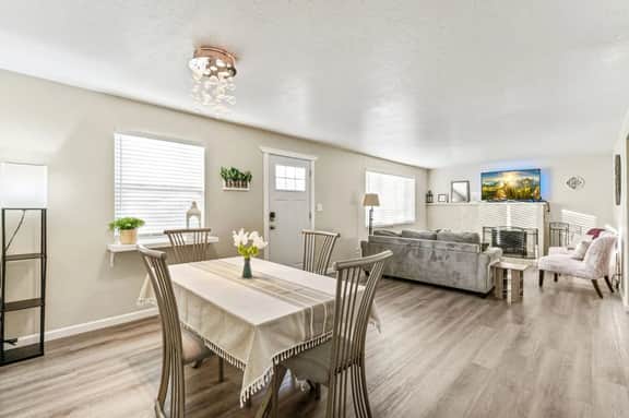 Westminster Gem – Family & Group Getaway