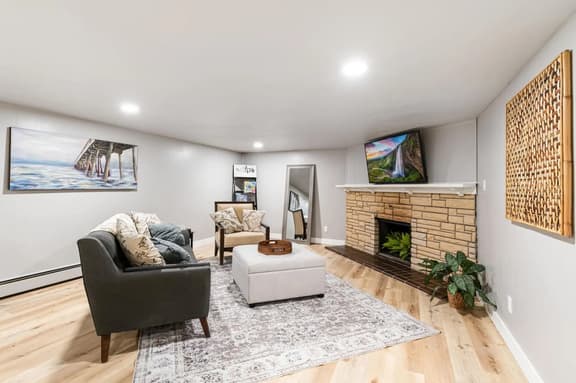 The King’s Nook | Lakewood Hot Tub Hideaway