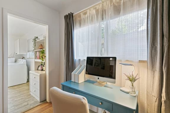 Work n' Play @ Your Comfy Urban Englewood Retreat!